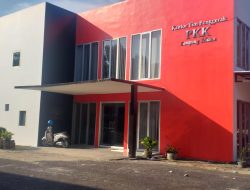 Gusti ,,,,,!!! Oknum Kemenag Lamsel bebacakan diduga Hasil Jual Beli Jaket Rompi Jamaah Haji Di Aula Gedung PKK.
