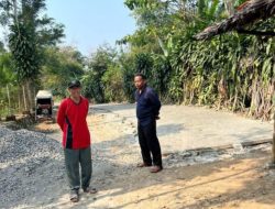 *Pembangunan Jalan Akses Ke Gunung Batu Sukaharja Dihentikan Pihak Kecamatan Sukamakmur Ada Apa Ya..!!!?*
