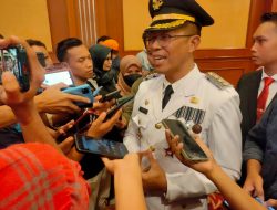 Drs. Juaini Taofik, M.AP , Resmi dilantik sebagai PJ Bupati Lombok Timur Timur 2023 di Hotel Lombok Raya.