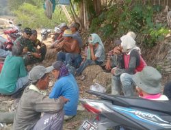 PELTU-Nurman Babinsa Desa Kutamekar Laksanakan Kerjabakti Bersama Warga