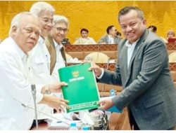 H.Mulyadi Anggota DPR-RI PERBUP Bogor Harus Jadi Pedoman Untuk Parapengusaha Truk Tambang