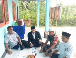 Babinsa Desa Karyamekar Serka Adim Lakukan Komsos Bersama Tokoh Masyarakat Pasir Peuteuy*