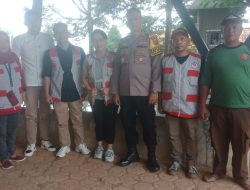 Kapolsek Tanjungsari bersama YKKI (Yayasan Kirbat Kasih Indonesia) adakan pengobatan gratis