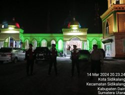 Wujud Kepedulian Antar Agama , Kamtibmas Polres Dairi Amankan Ibadah Sholat Tarawih