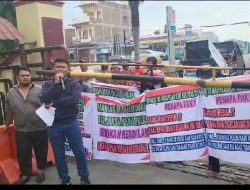 Merasa Keadilan Hukum Tidak Berpihak Kepada Perempuan Korban KDRT Massa Mendesak Kapolda Sumut Copot Kapolres Padang Lawas dan Kasatreskrim