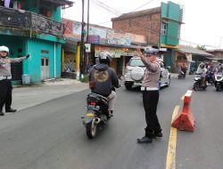 *Anggota Personil Polsek Ciampea Laksanakan Giat Rutin Dalam Pengaturan Lalulintas*
