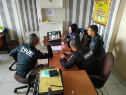 Zoom Meeting Kabidhumas, Kasubbid PID, dan Operator Spit & datapid.id dengan Karo PID Divisi Humas Polri