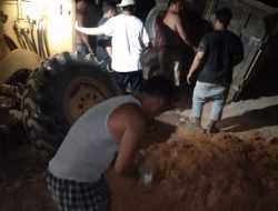 JALAN PULO GAMBUT RUSAK BERAT