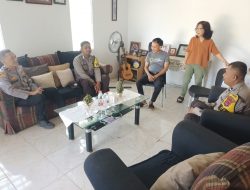 Perkuat Kamtibmas, Kapolsek Maluk Silaturahmi Dengan Pendeta GBI Rock Desa Bukit Damai