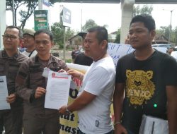 JAKOR Aksi Damai di Depan Kantor Kejati Sumsel Pertanyakan Lapdu Dugaan KKN di Kota Pagar Alam