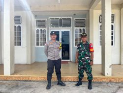 Wujudkan Kenyamanan Dalam Ibadah Babinsa Nibung Bersama Bhabinkamtibmas Laksanakan Pengamanan Paska Jumat Agung