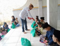 Mengharap Ridho Allah SWT, DPD LIRA Pamekasan Bagikan Ratusan Paket Sembako.