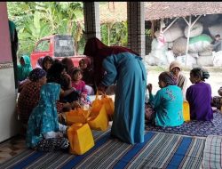 CV. Bariknazla Pamekasan Salurkan Bantuan 500 Paket Sembako Untuk Guru Ngaji