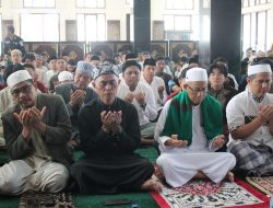 Polda Sumsel dan jajaran gelar sholat Idul Fitri I Syawal 1445 Hijriah