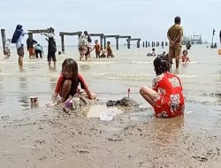 Widuri Pantai Molek Tapi Sayang Kurang Bersolek 