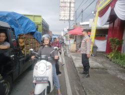 Anggota Pos Gatur Wilayah Hukum Polsek Caringin Laksanakan Pengaturan Arus Lalu Lintas H +5 Lebaran Di Jalan Raya Caringin Bogor Jakarta
