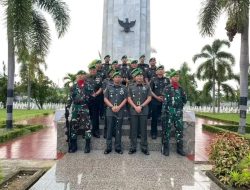 Peringati HUTnya Ke-66, Yonif 143/TWEJ Adakan Ziarah Ke TMP