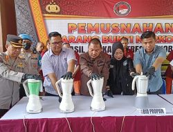 Barang Bukti Sabu Sebanyak 7,7 Kilogram dan 183 Butir Pil Ekstasi Hasil Tangkapan Diresnarkoba Polda Sumsel