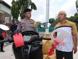 Polres Loteng Kembalikan Motor Curian Kepada Pemiliknya.
