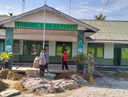 Jaga Kerapian Makoramil Pj Danramil 1208-03/Tebas Pimpin Anggota Laksanakan Pembenahan Pangkalan