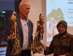 Banyak Mendapatkan Pujian: Menteri Sosial Tri Rismaharini Menjadi Pembicara Forum Infrastruktur OECD di Paris