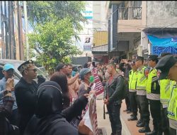 Jaringan Aksi “98” Sumsel Datangi Kantor Leasing ACC Finance Palembang