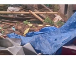 Polsek Tanjungsari Lakukan Pengecekan Bersama Instansi Terkait Adanya Bencana Angin Puting Beliung Merusak Rumah di Tanjungsari