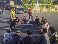 Polisi Berikan Pembinaan Kepada Para Remaja Yang Terjaring Balap Liar di Wilayah Hukum Polres Pamekasan 