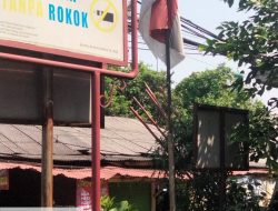 Miris Lambang Negara RI Sangsaka Merah Putih Terpampang Sobek Dan Lusuh Dihalaman Kantor Kelurahan Cipayung Jaya Depok
