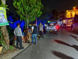Patroli Rutin Polres Loteng Antisipasi Kenakalan Remaja Pada Malam Hari.