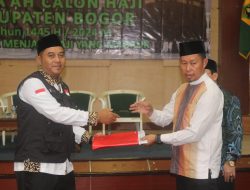 Pj. Bupati Bogor Lepas Keberangkatan 432 Calon Jemaah Haji Kloter 04 JKS Menuju Tanah Suci 