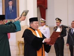 Ucap Sumpah di Hadapan Presiden, Suharto Resmi Menjadi Wakil Ketua Mahkamah Agung Bidang Non-yudisial