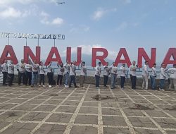 Kapolres Oku Timur AKBP Dwi Agung Setyono SIK, MH  Bersama Jajarannya Serta Bhayangkari Cabang Oku Timur Touring Motor Nmax ke Danau Ranau