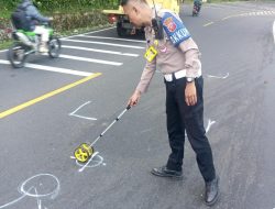 Polsek Cisarua Bersama Ukit Laka Lantas Tangani Kecelakaan Lalu Lintas di Jalan Raya Cisarua Puncak, Satu Orang Luka Ringan