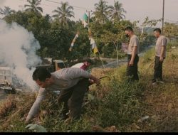 Kapolsek Pringgarata Pimpin Aksi Jum’at Bersih di Lapangan Desa Sepakek