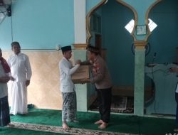Kapolsek Narmada Berikan Bantuan Al-Qur’an Saat Safari Kamtibmas Dan Jumat Curhat