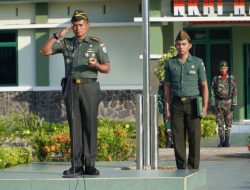 Dandim 1208/Sambas Letkol Czi Priyo Hindrarto S.I.P Pimpin Upacara Bendera Hari Senin