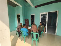Bhabinkamtibmas Wilayah Hukum Polsek Klapanunggal Menjalin Kedekatan Dengan Warga Desa Nambo Disertai Himbauan Kamtibmas