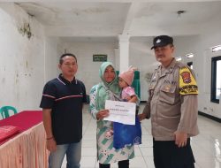 Polsek Ciampea Salurkan Bantuan untuk Anak Stunting di Wilayah Hukum nya tepatnya di Desa Tapos