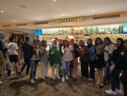 Ketua Gema Wasri dan Pengurus Serta Anggota Nobar Film ” Bangsal Isolasi” di Internasional Plaza (IP) Palembang