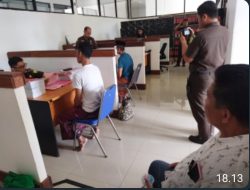 Polres Loteng Limpahkan Berkas Perkara Dugaan Korupsi  APBDes Barejulat Ke Kejaksaan Negeri Praya.