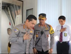 Kapolres Loteng Dampingi Kapolda NTB Sambut Kedatangan Kabaharkam Polri Di Bizam.