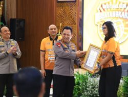 Penghargaan Kapolri Untuk Jakarta Bhayangkara Presisi dan Popsivo Polwan Atas Prestasi Diproliga 2024
