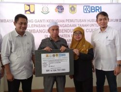 Balai Besar Wilayah Sungai Citarum Kembali Laksanakan Pembayaran  Uang Ganti Kerugian Tahap Dua Untuk Warga Terdampak Bendungan Cijurey
