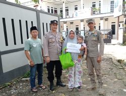 BHABINKAMTIBMAS SEBAGAI BAPAK ASUH ANAK STUNTING PENYALURAN GIAT SANTUNAN / BANTUAN DI DESA. TAPOS I KECAMATAN TENJOLAYA