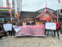 Mahasiswa Peduli Daerah Sumatera Utara (Pemudasu) Geruduk Kantor Bawaslu Dan KPU Sumatera Utara