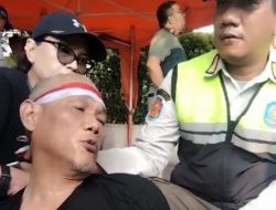 Alex Pria Lansia Nekat Terjun ke Kolam Bundaran HI: Protes Kriminalisasi Anak Pejuang Pajak Malah Ditahan