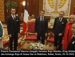 *Raja Maroko King Mohammed VI Sambut Kunjungan Kenegaraan Presiden Prancis Emmanuel Macron di Dar al-Makhzen*