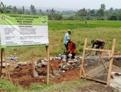Babinsa Desa Antajaya Cek dan Monitoring Realisasi Pembangunan TPT