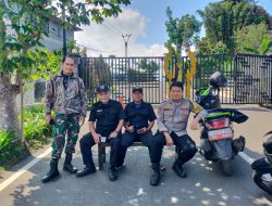 SINERGITAS TNI POLRI WILAYAH HUKUM POLSEK MEGAMENDUNG GIAT COOLING SISTEM DIALOGIS PETUGAS KEAMANAN SECURITY BERI HIMBAUAN DAN AJAK JAGA KAMTIBMAS WILAYAH CIPTA KONDISI AMAN TERKENDALI